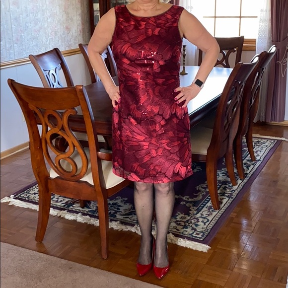 White House Black Market Dresses & Skirts - New Powerful red dress